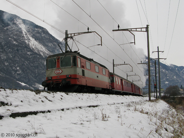 SBB Re 4/4 II 11108 'Swiss Express'